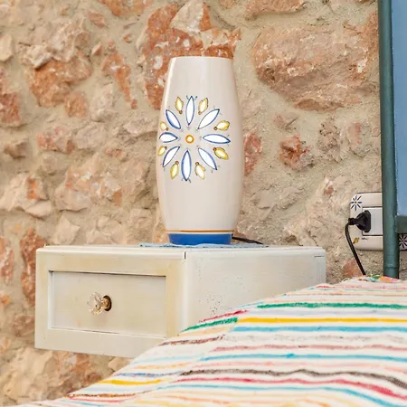 Dommu De Nannai Moro: Con Bagno E Balcone Apartment