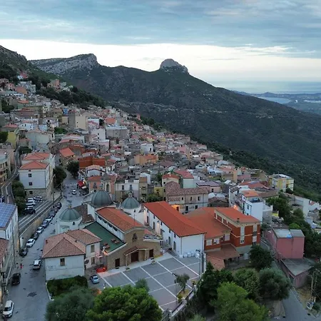 Dommu De Nannai Moro: Con Bagno E Balcone *