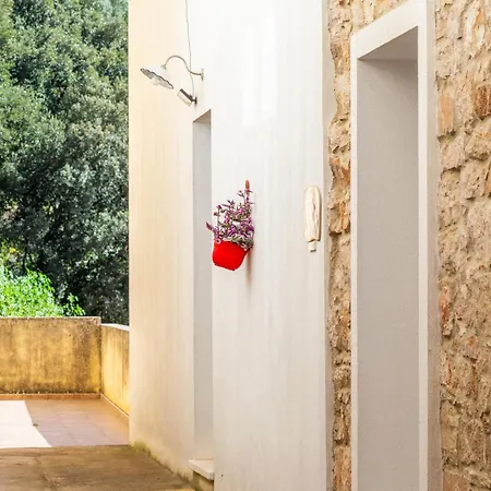 Dommu De Nannai Moro: Con Bagno E Balcone Lägenhet